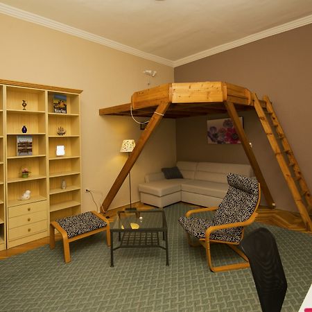 Bpm-Comfortable Home Stay Будапеща Екстериор снимка
